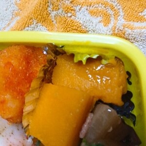 お弁当に、濃いかぼちゃの煮付け